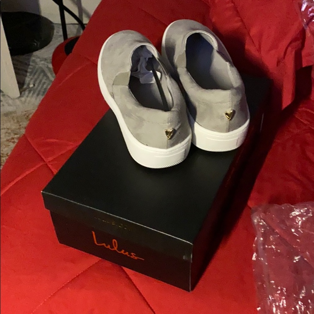 Shoes - Picture 4 of 4
